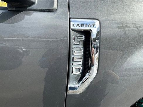 Used 2017 Ford F250 Lariat w/ Lariat Ultimate Package image 34