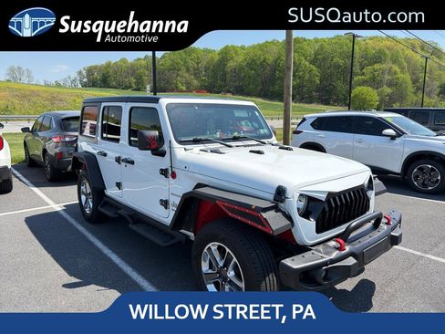 Used 2018 Jeep Wrangler Unlimited Sahara w/ Cold Weather Group AWD/4WD image 1
