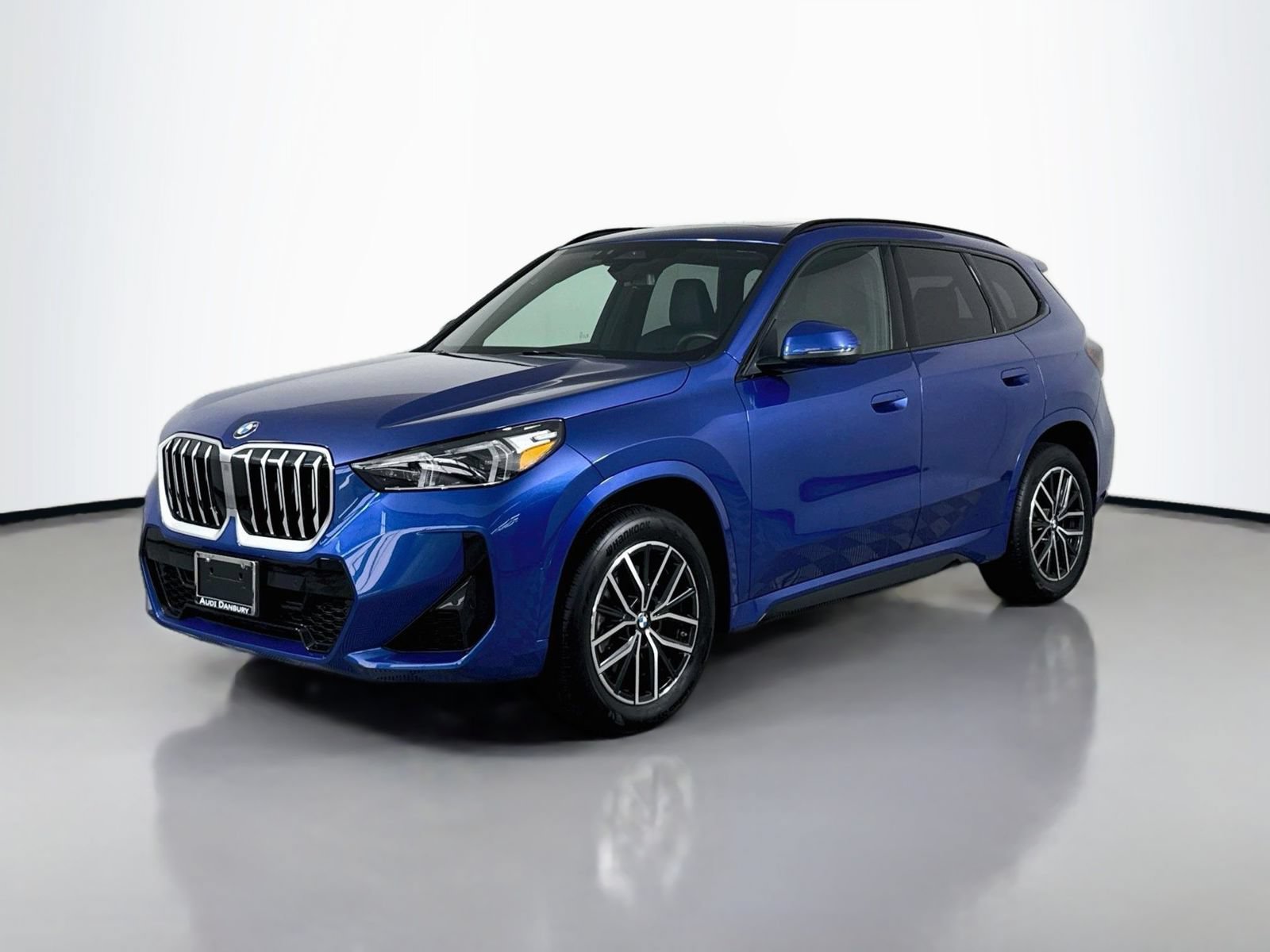 Used 2026 BMW X1 xDrive28i AWD/4WD image 1