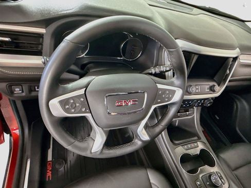 Used 2023 GMC Acadia SLT w/ Technology Package AWD/4WD image 5
