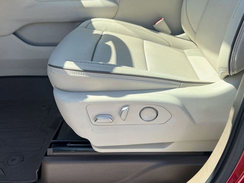 Used 2021 GMC Yukon Denali w/ Denali Premium Package image 14