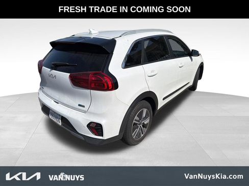 Used 2022 Kia Niro EX Premium FWD image 3