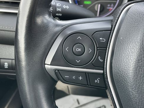 Used 2022 Toyota Camry LE image 20