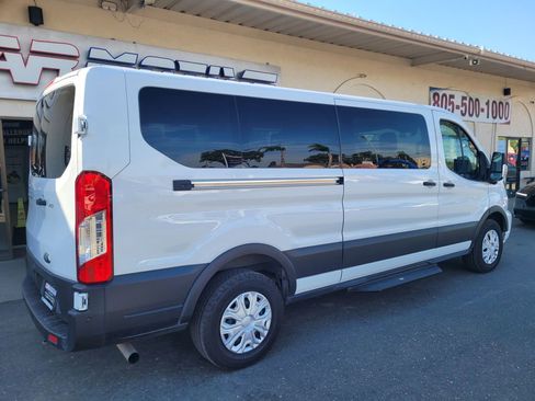 Used 2023 Ford Transit 350 XLT image 3
