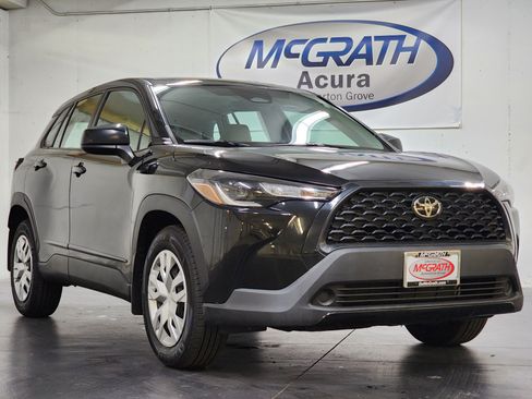 Used 2023 Toyota Corolla Cross L AWD/4WD image 2