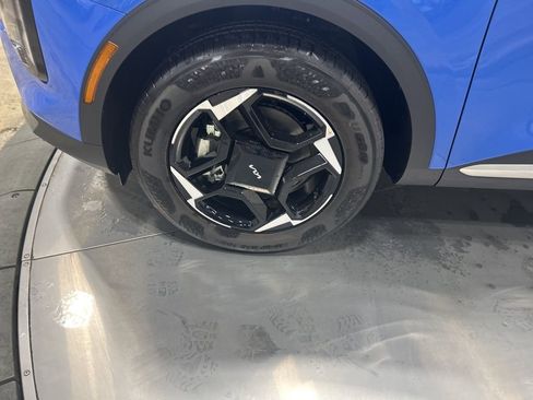 New 2026 Kia Sportage EX image 28