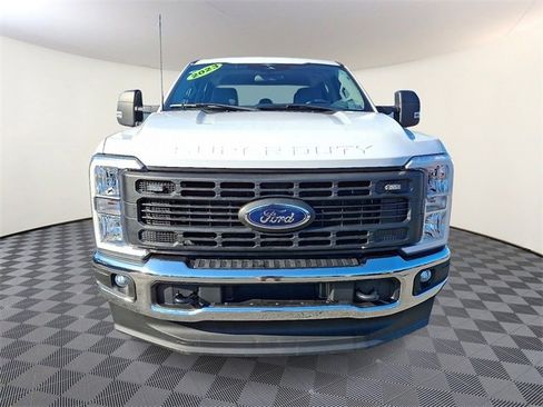 Used 2023 Ford F250 XL w/ FX4 Off-Road Package image 2
