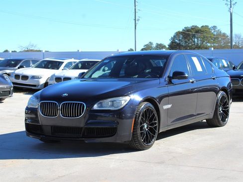 Used 2015 BMW 750i image 3