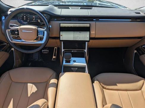New 2025 Land Rover Range Rover Long Wheelbase SE image 15