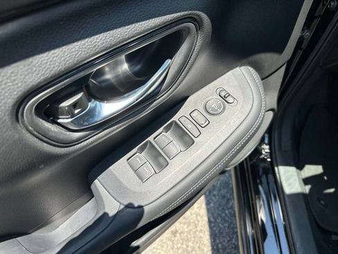 Used 2023 Honda HR-V EX-L image 19