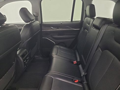 Used 2022 Jeep Grand Cherokee Limited 4xe w/ Luxury Tech Group II image 18