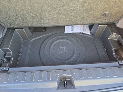 Used 2024 Chevrolet Equinox LT w/ LPO, Floor Liner Package FWD image 16