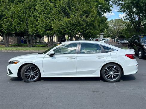 Used 2023 Honda Civic Touring image 6