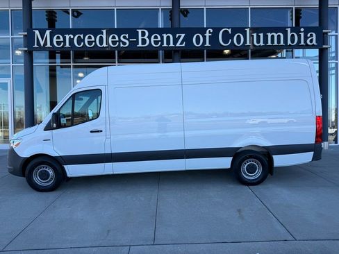 New 2024 Mercedes-Benz eSprinter 170 Cargo image 8