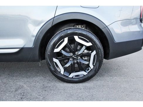Used 2025 Kia Telluride EX w/ EX Captain's Chair Package FWD image 26