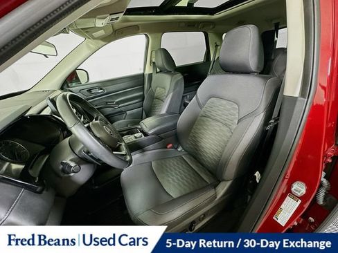 Used 2022 Nissan Pathfinder SV w/ SV Premium Package AWD/4WD image 27