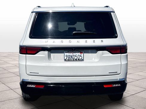Used 2022 Jeep Wagoneer Series III AWD/4WD image 8
