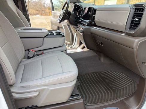 Used 2024 GMC Sierra 2500 SLE w/ SLE Convenience Package image 22