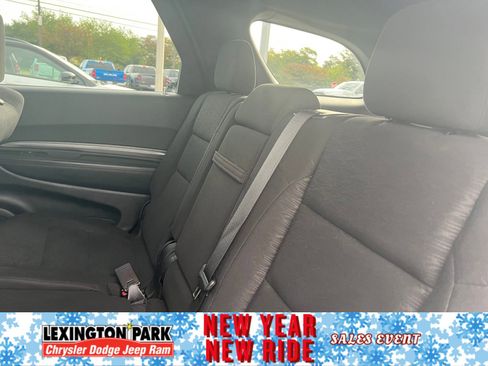 Used 2022 Dodge Durango SXT w/ Blacktop Package image 7