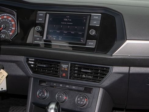 Used 2019 Volkswagen Jetta R-Line image 20