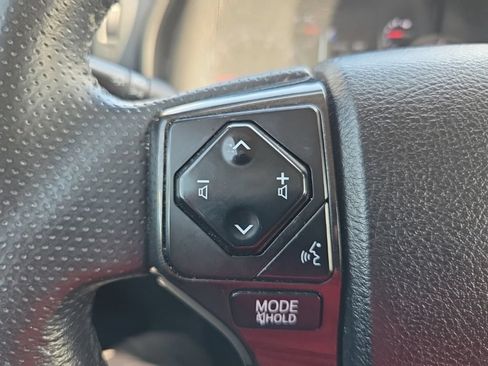 Used 2020 Toyota 4Runner TRD Off-Road Premium AWD/4WD image 35