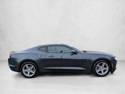 Used 2020 Chevrolet Camaro LT image 4