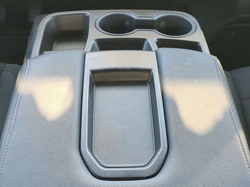 Used 2022 Chevrolet Silverado 1500 LT w/ Convenience Package II image 19