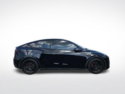 Used 2022 Tesla Model Y Performance AWD/4WD image 8