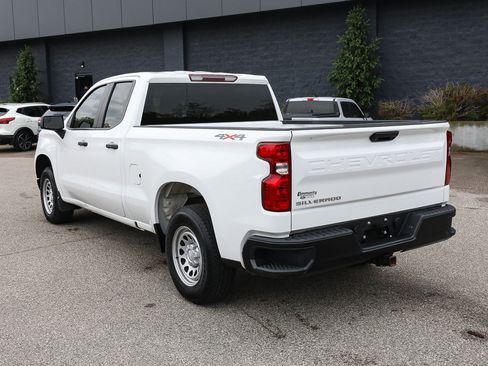 Used 2023 Chevrolet Silverado 1500 W/T w/ WT Value Package AWD/4WD image 4