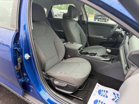 Used 2025 Kia K4 FWD image 19