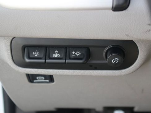 Used 2022 GMC Terrain SLT w/ Infotainment Package II FWD image 33