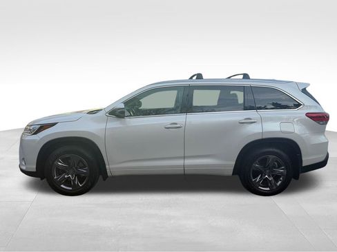 Used 2019 Toyota Highlander Limited Platinum AWD/4WD image 2