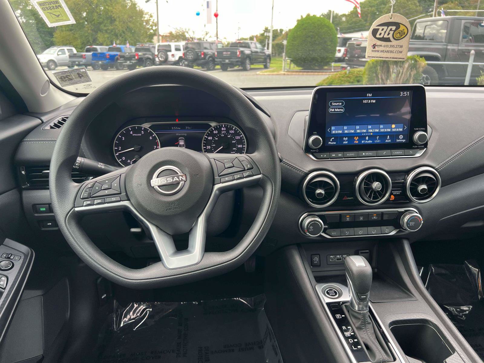 Used 2024 Nissan Sentra SV FWD image 19
