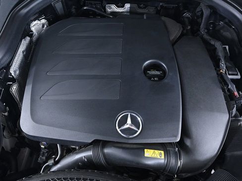 Used 2023 Mercedes-Benz GLC 300 4MATIC Coupe image 24