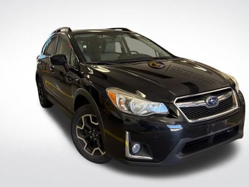 Used 2017 Subaru Crosstrek 2.0i Premium AWD/4WD image 4