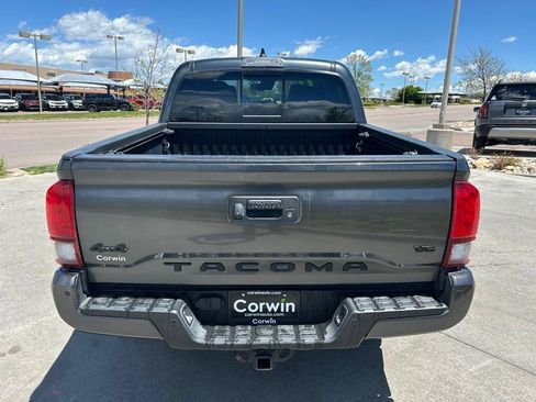 Used 2022 Toyota Tacoma SR5 AWD/4WD image 7