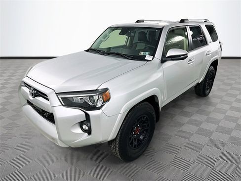 Certified 2023 Toyota 4Runner SR5 Premium image 3