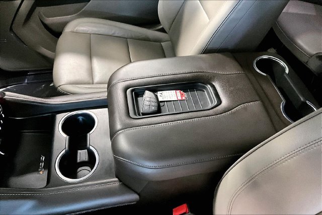 Used 2021 GMC Yukon SLT w/ Rear Media and Nav Package AWD/4WD image 35