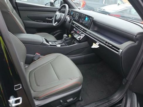 Used 2025 Hyundai Santa Cruz Limited AWD/4WD image 18