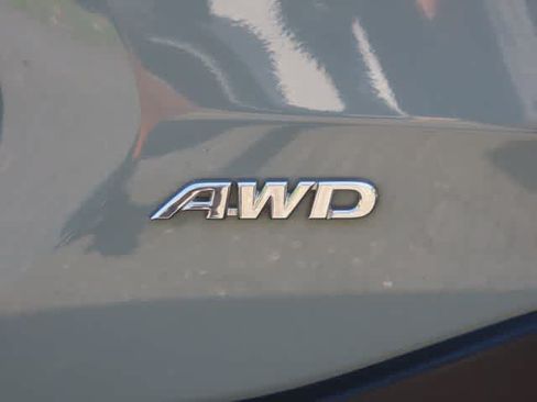 Used 2019 Toyota RAV4 XLE w/ Convenience Package AWD/4WD image 9