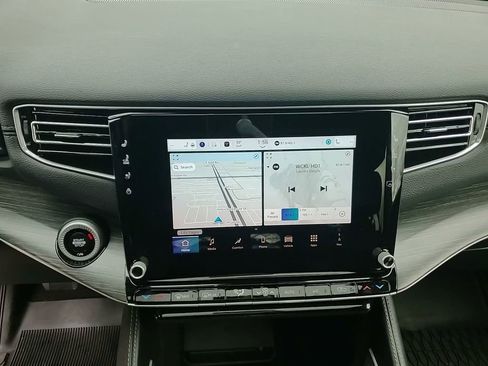 Used 2024 Jeep Wagoneer Series III w/ Premium Group I image 30