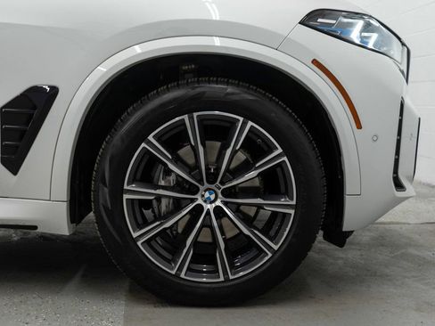 Used 2025 BMW X5 xDrive40i w/ M Sport Package image 45