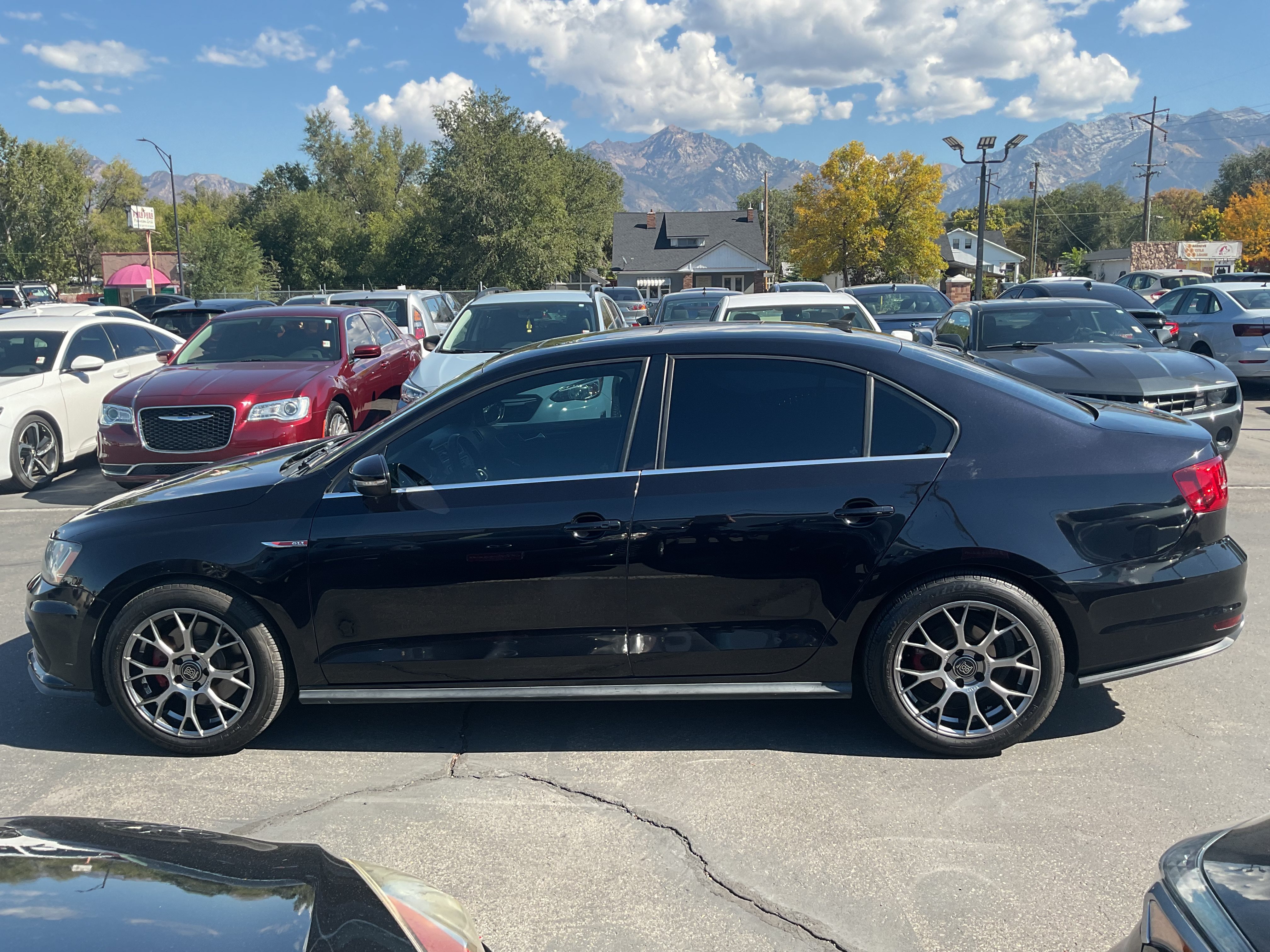 Used 2017 Volkswagen Jetta GLI FWD image 4