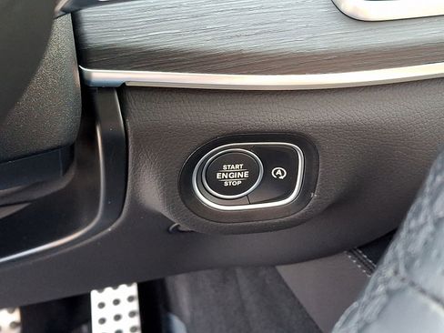 Certified 2025 Mercedes-Benz GLS 450 4MATIC image 23