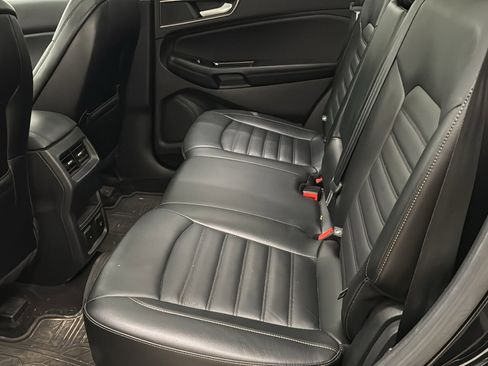 Used 2016 Ford Edge SEL w/ Equipment Group 201A image 28