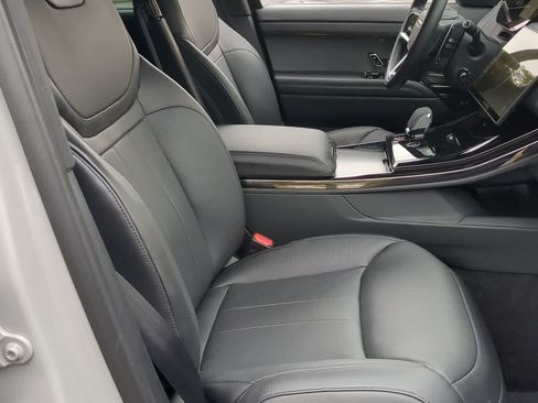Used 2025 Land Rover Range Rover Sport SE AWD/4WD image 24