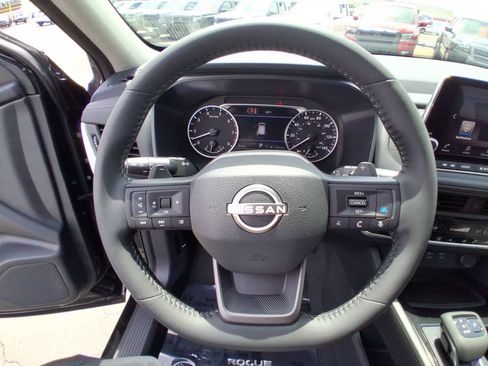 New 2026 Nissan Rogue SV AWD/4WD image 14