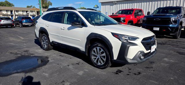 Used 2024 Subaru Outback Premium AWD/4WD image 2