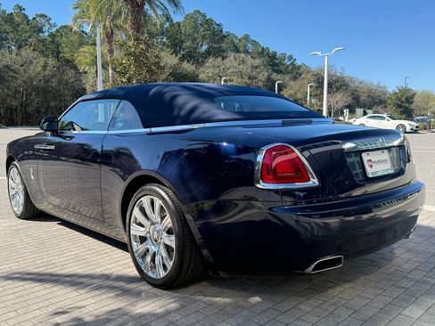 Used 2018 Rolls-Royce Dawn image 10