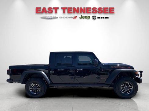 New 2025 Jeep Gladiator Mojave w/ Convenience Group image 2